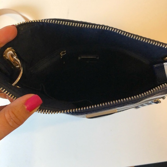 Guess crossbody bag - new - Picture 6 of 6